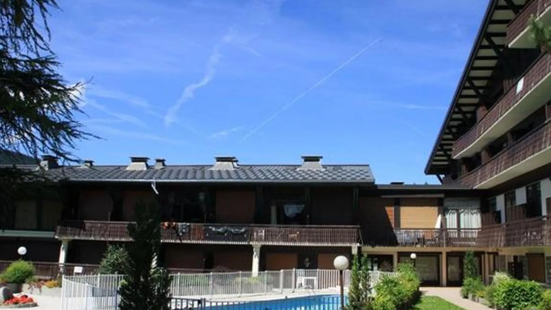 Studio Ski Au Pied Renove, Balcon, Piscine, Parking - Fr-1-598-131 لي جيه شقة